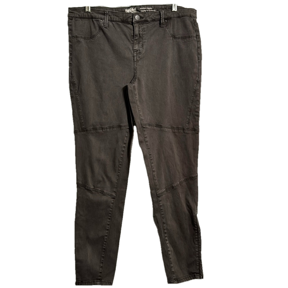 Mossimo Jeans Women's Gray
Mid rise jegging12/31 super stretch